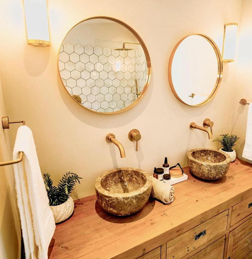 Luxury Barn With Hot Tub, Spa Treatments, Private Dining Little Budworth 외부 사진