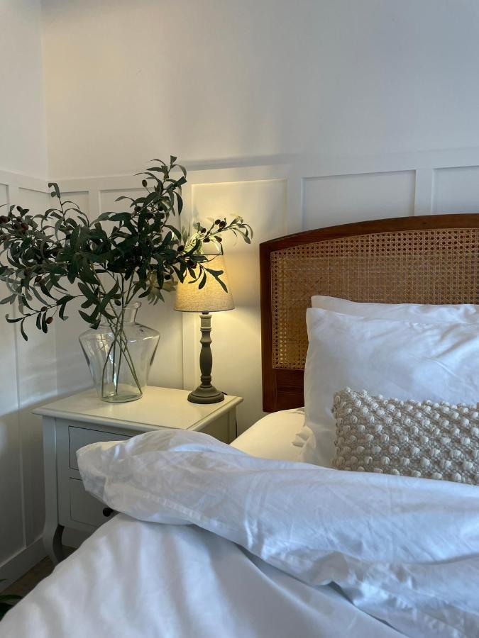 Luxury Barn With Hot Tub, Spa Treatments, Private Dining Little Budworth 외부 사진
