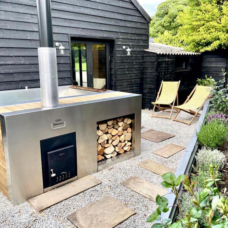 Luxury Barn With Hot Tub, Spa Treatments, Private Dining Little Budworth 외부 사진